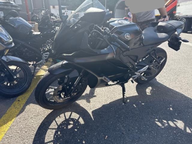 Yamaha YZF-R125 ABS .
