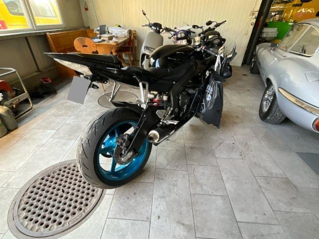 Yamaha YZF-R6 08 *